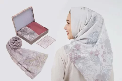 Macam-macam produk hampers seperti hijab, perlengkapan ibadah dll.
