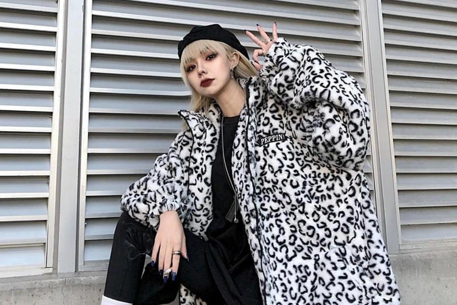 Pakaian Oversized yang dicetak menggunakan teknologi digital printing.
